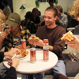 Gspot & Triangles Pizzeria Hostel Lisbon